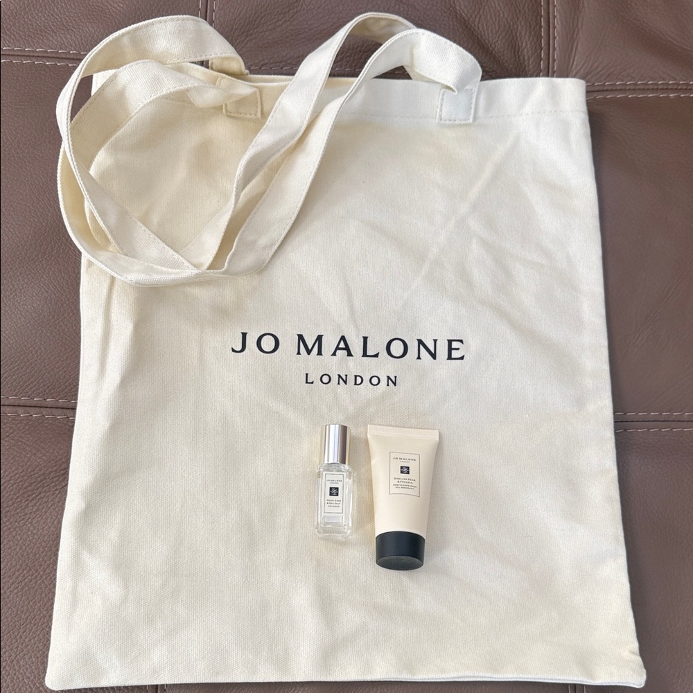 Jo Malone Wood Sage & Sea Salt English Pear Freesia Tote